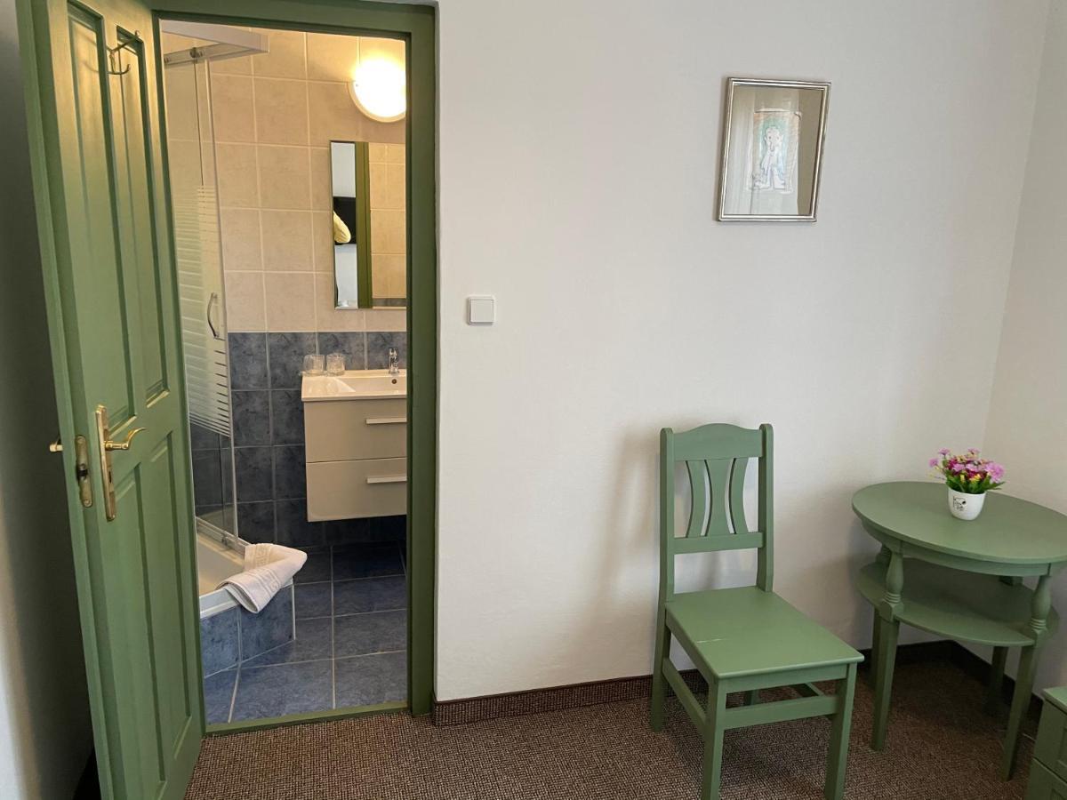 Villa Astoria Balatongyörök エクステリア 写真