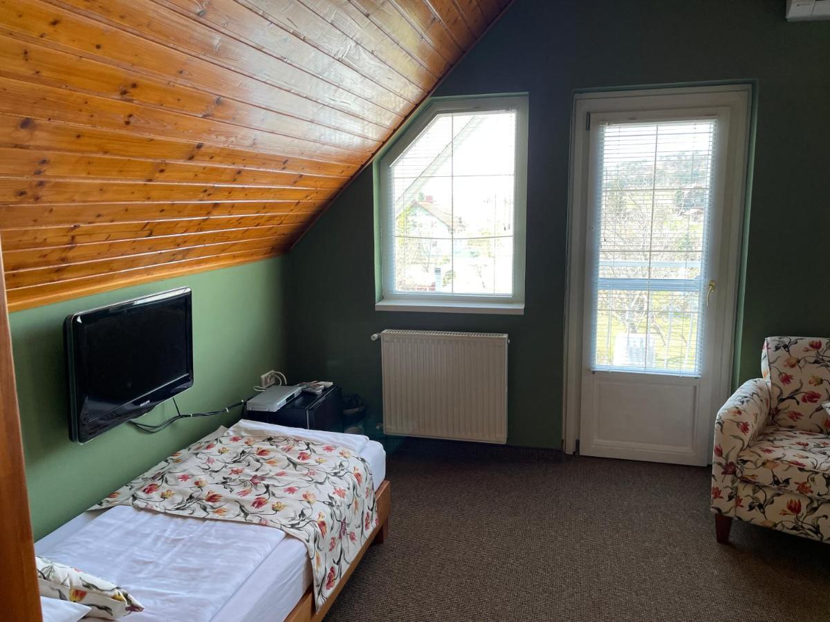 Villa Astoria Balatongyörök エクステリア 写真