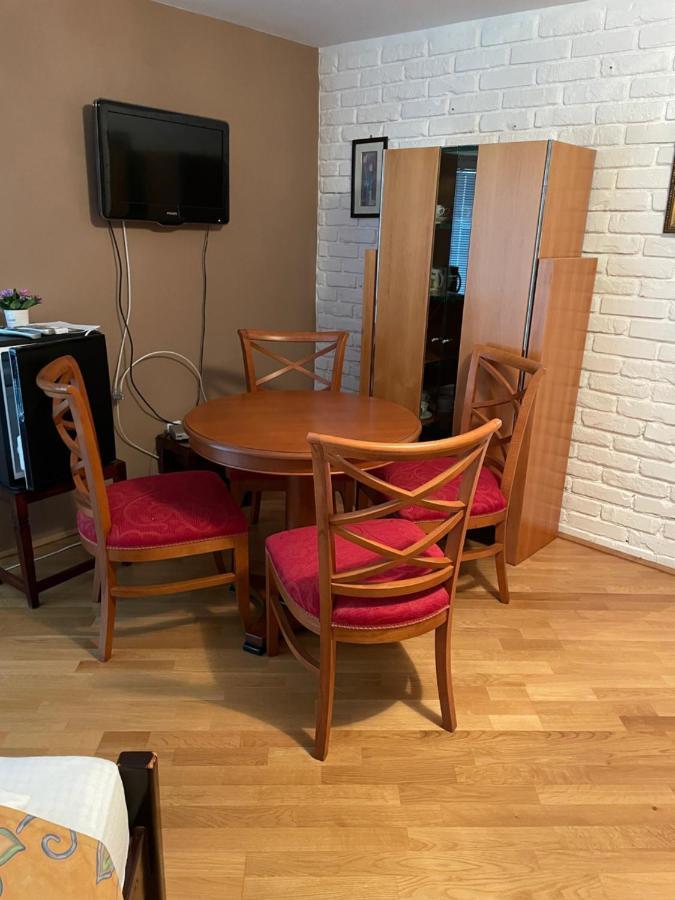 Villa Astoria Balatongyörök エクステリア 写真